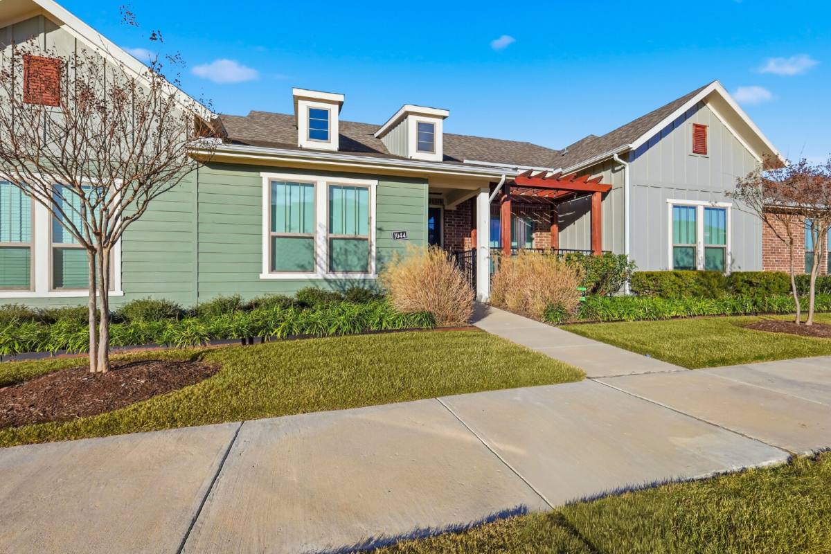 Townhouse for rent at 1044 3rd St, Argyle, TX 76226