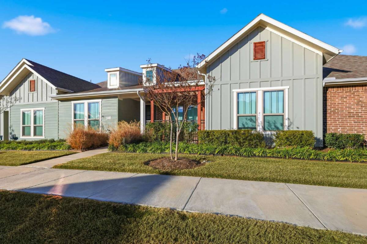 Townhouse for rent at 1044 3rd St, Argyle, TX 76226