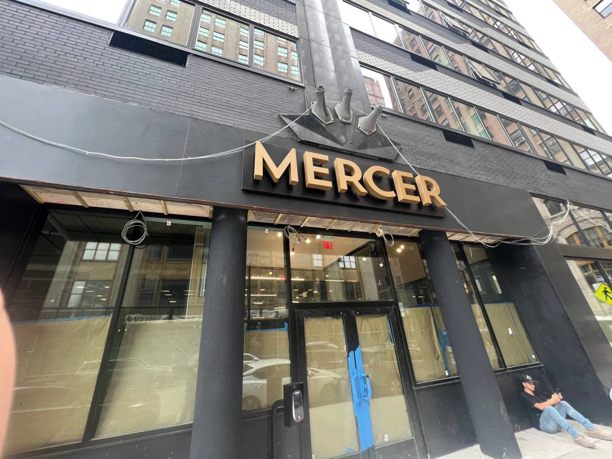 Apartment for rent at 10 Commerce Court, Newark, NJ 07102