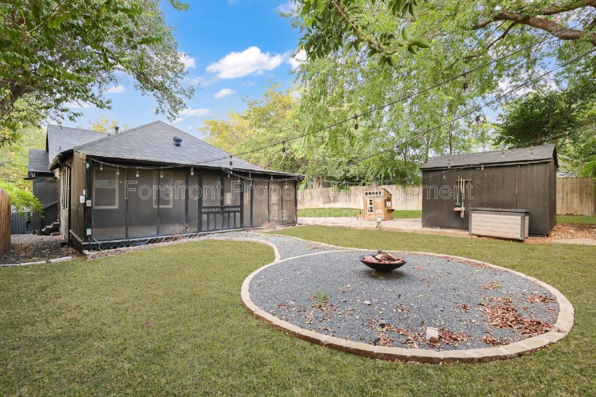 House for rent at 418 W Rosewood Ave, San Antonio, TX 78212