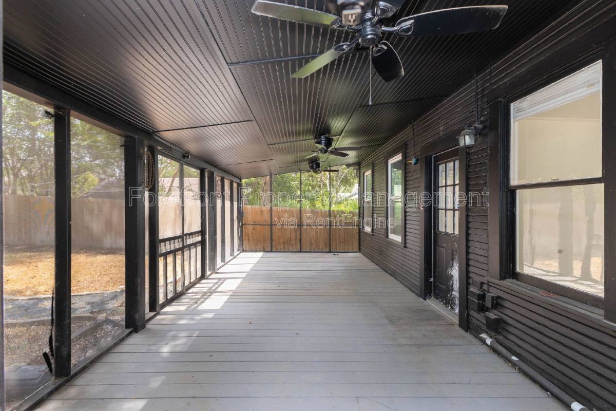 House for rent at 418 W Rosewood Ave, San Antonio, TX 78212