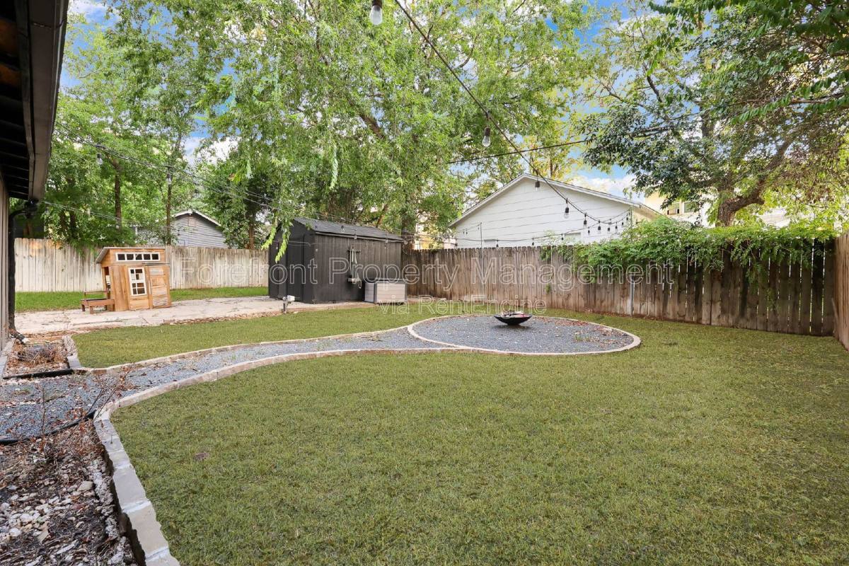 House for rent at 418 W Rosewood Ave, San Antonio, TX 78212
