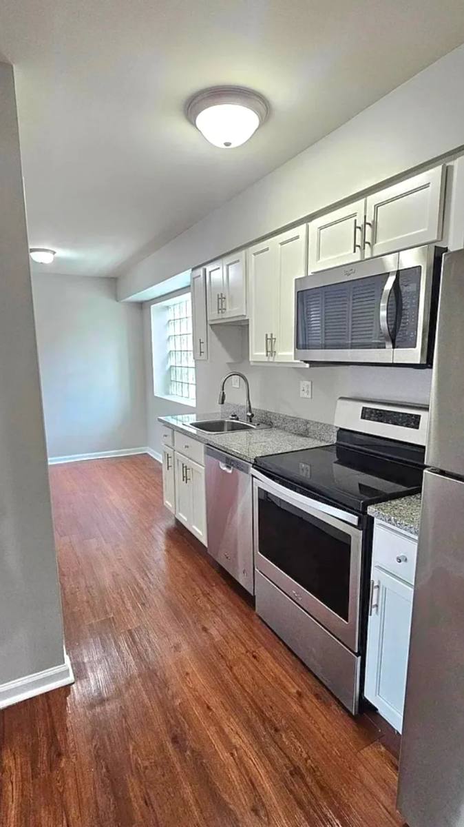 Apartment for rent at 204 Cherry St #1A, Milford, CT 06460