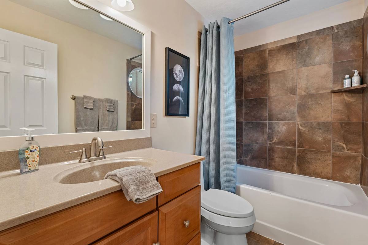 Townhouse for rent at 3581 Lost Spring Lane, Salt Lake City, UT 84121
