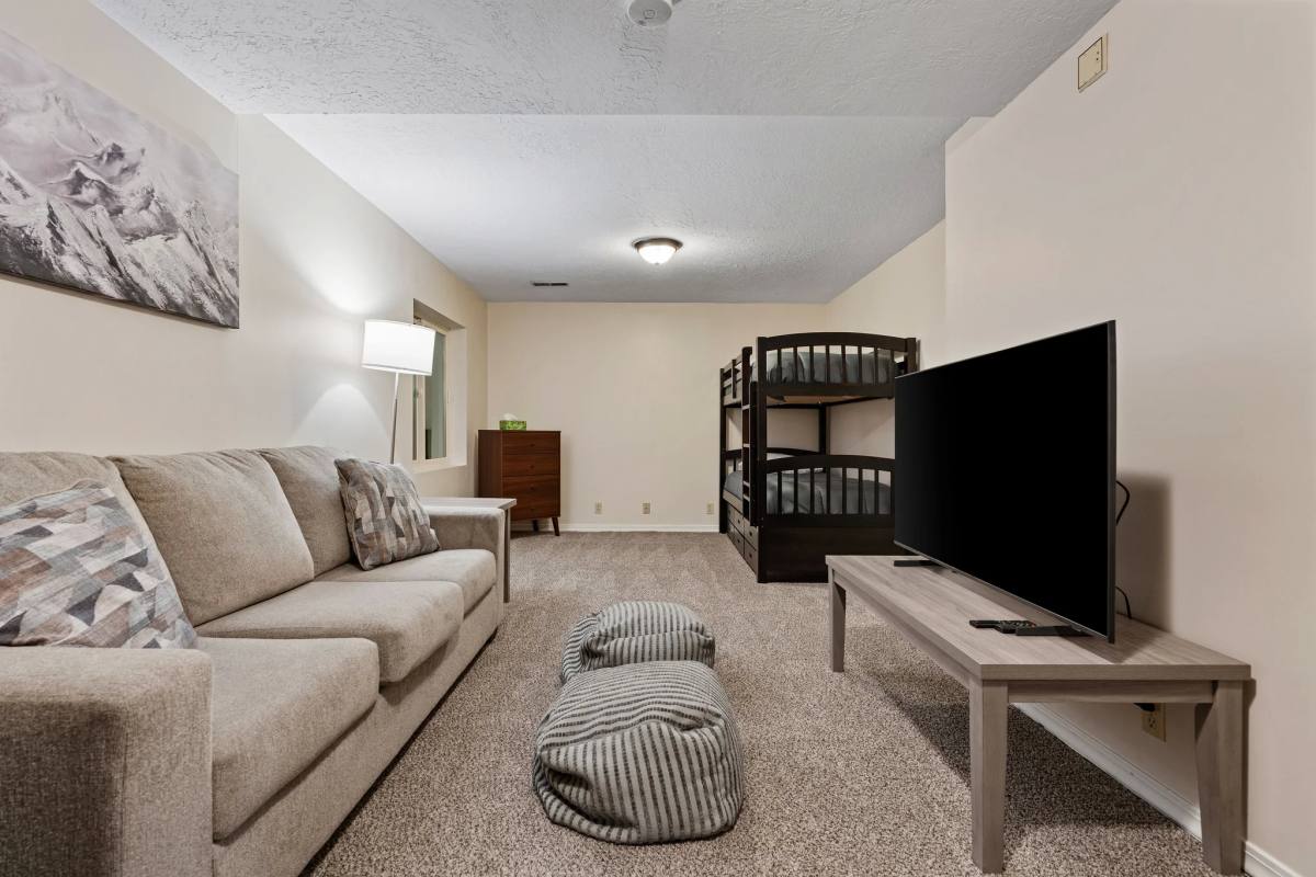 Townhouse for rent at 3581 Lost Spring Lane, Salt Lake City, UT 84121