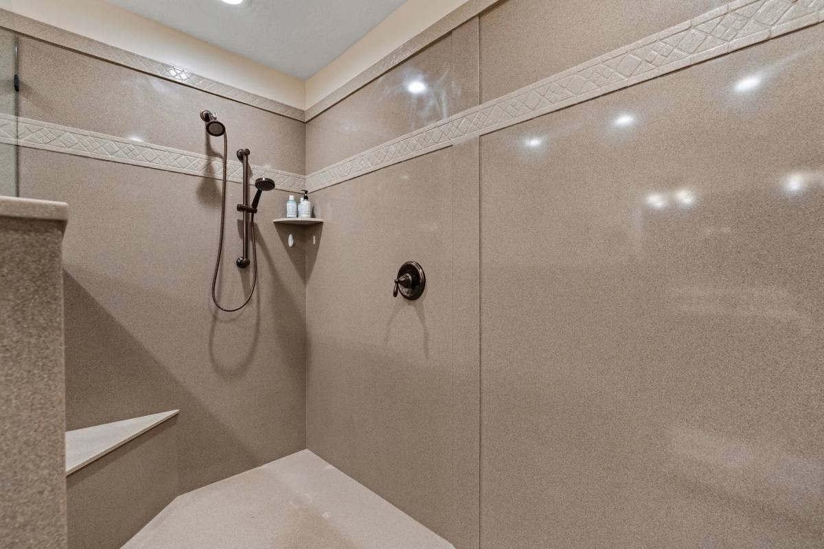 Townhouse for rent at 3581 Lost Spring Lane, Salt Lake City, UT 84121