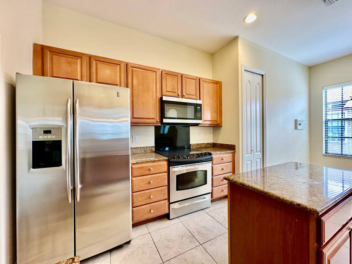 Townhouse for rent at 1303 Verde Dr #1603, Naples, FL 34105