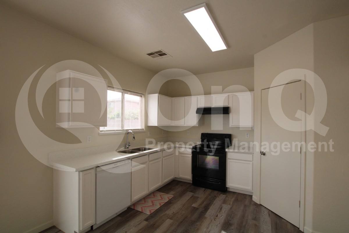 House for rent at 615 E Cody Dr, Phoenix, AZ 85040