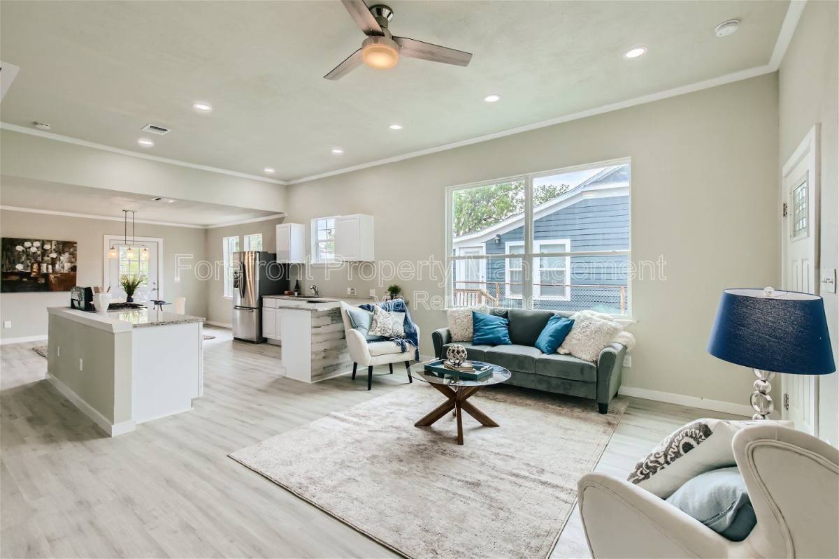 House for rent at 517 Hicks Ave, San Antonio, TX 78210