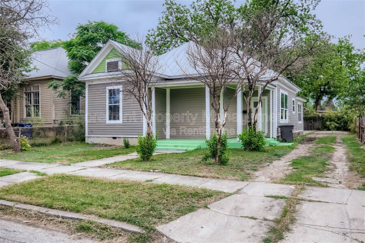 House for rent at 517 Hicks Ave, San Antonio, TX 78210