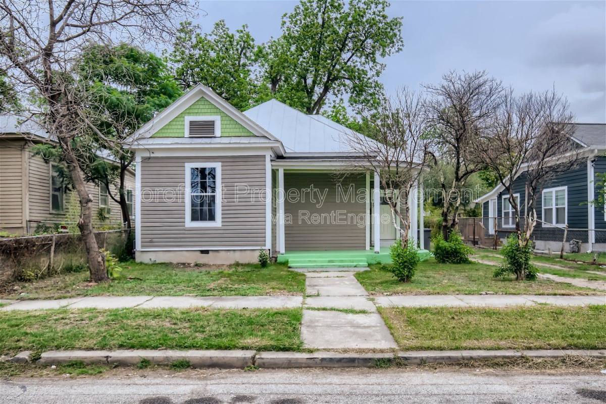 House for rent at 517 Hicks Ave, San Antonio, TX 78210
