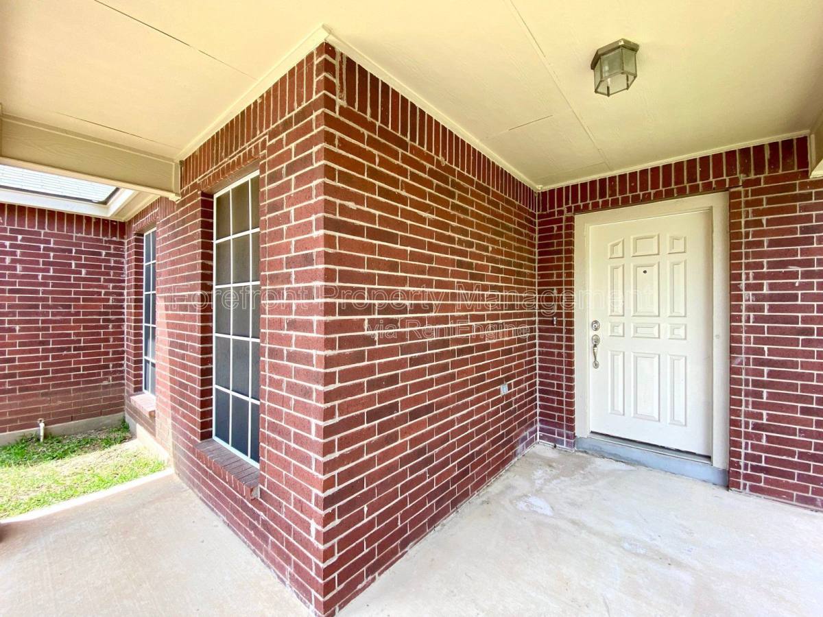 House for rent at 12647 Point Summit, San Antonio, TX 78253