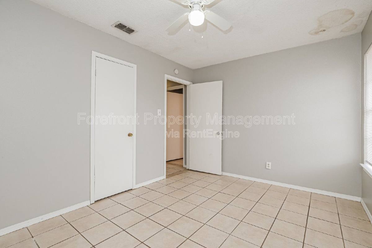 House for rent at 820 W Olmos Dr, San Antonio, TX 78212