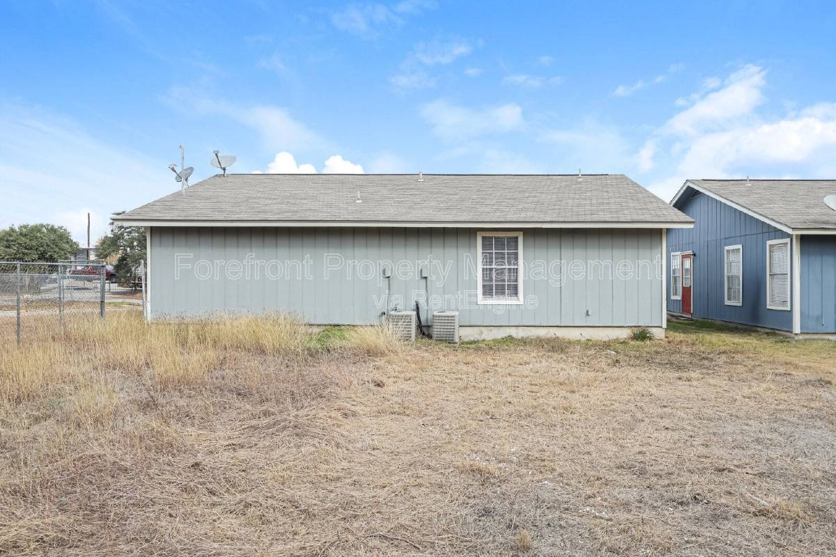 House for rent at 820 W Olmos Dr, San Antonio, TX 78212