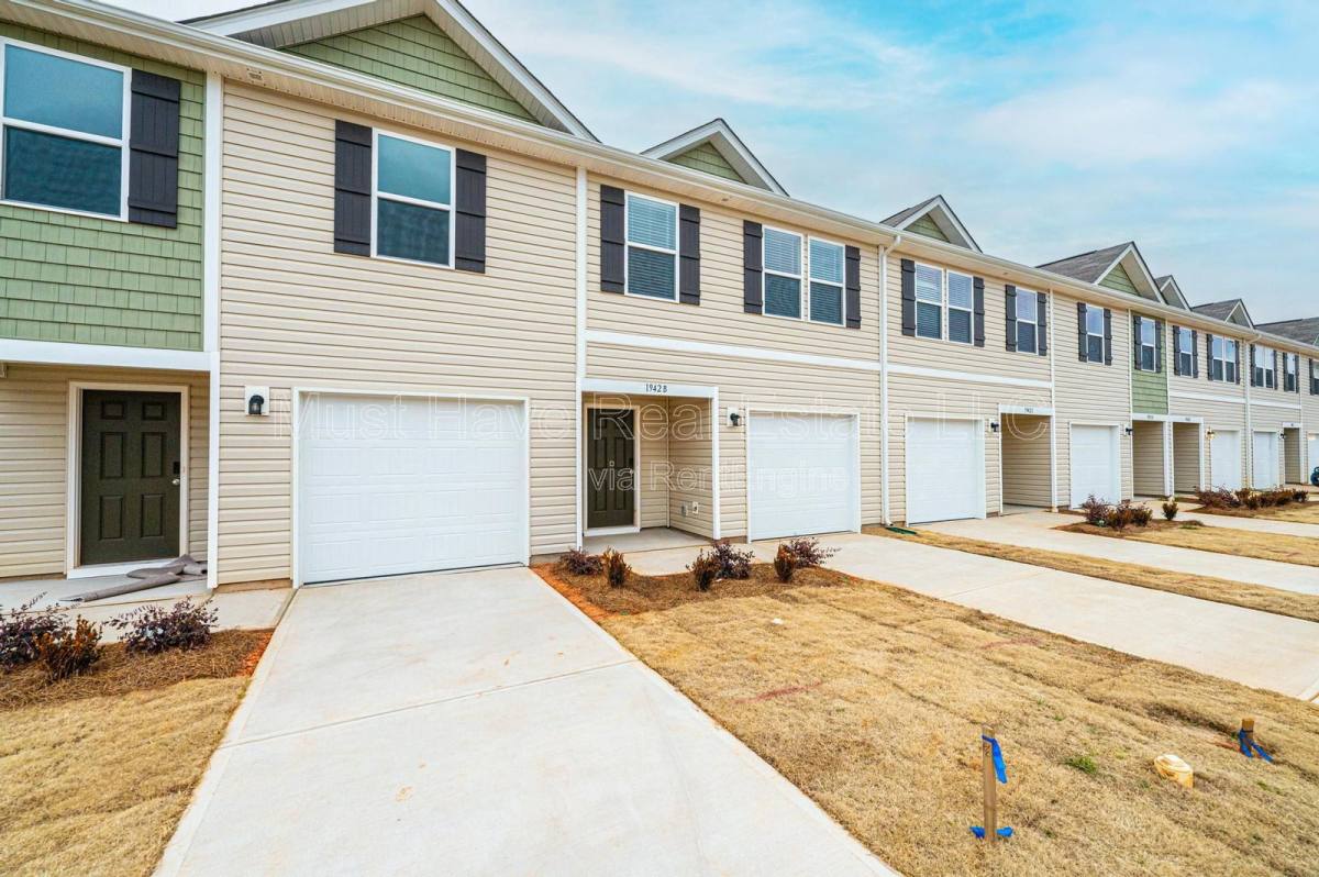Apartment for rent at 1941 Tranquility Circle #F, Newton, NC 28658