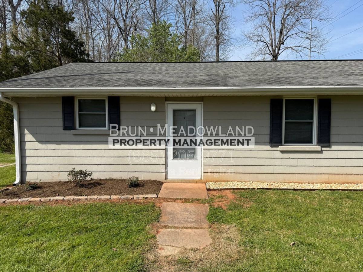 Apartment for rent at 5200 John Hall Rd #G, Knoxville, TN 37920