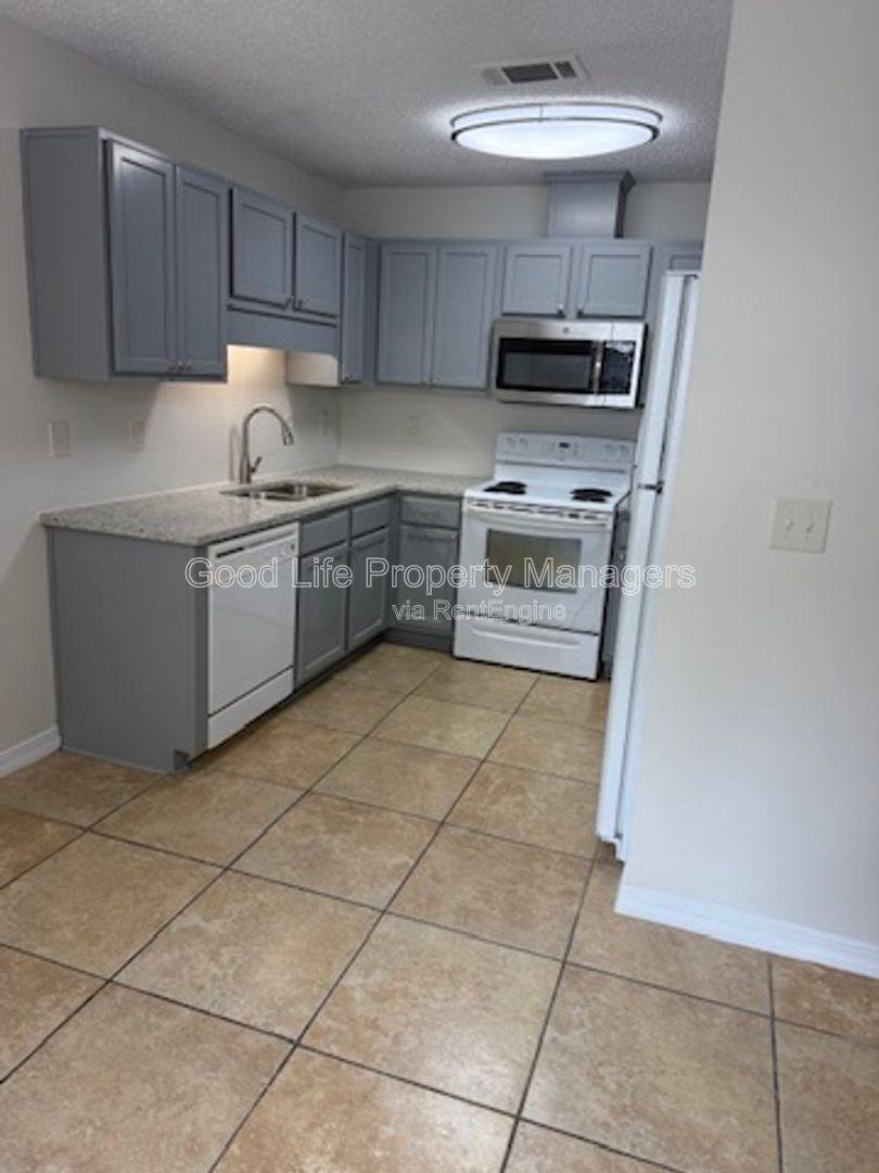 Apartment for rent at 9980 Bowman Ave #A, Pensacola, FL 32534