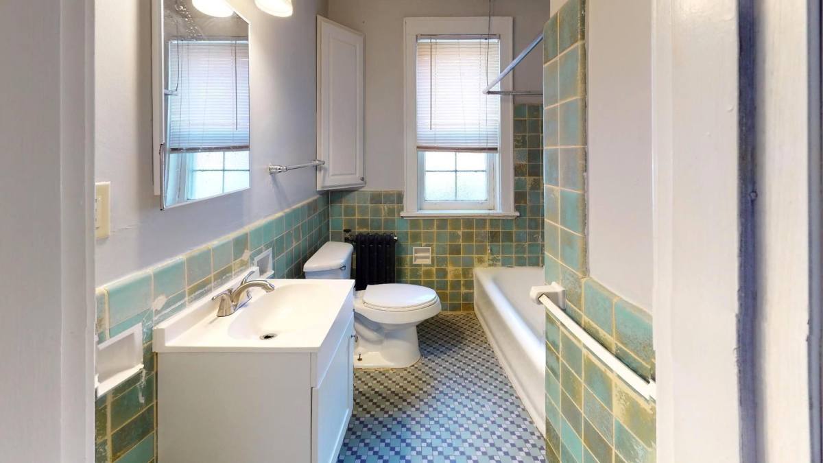 Apartment for rent at 331 Bryant Ave #2, Cincinnati, OH 45220