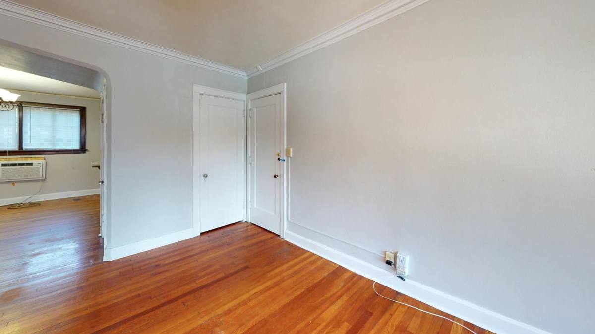 Apartment for rent at 331 Bryant Ave #2, Cincinnati, OH 45220