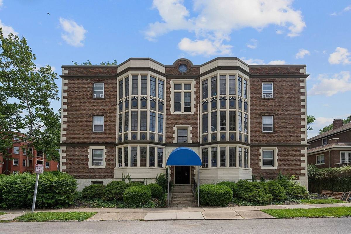 Apartment for rent at 331 Bryant Ave #2, Cincinnati, OH 45220