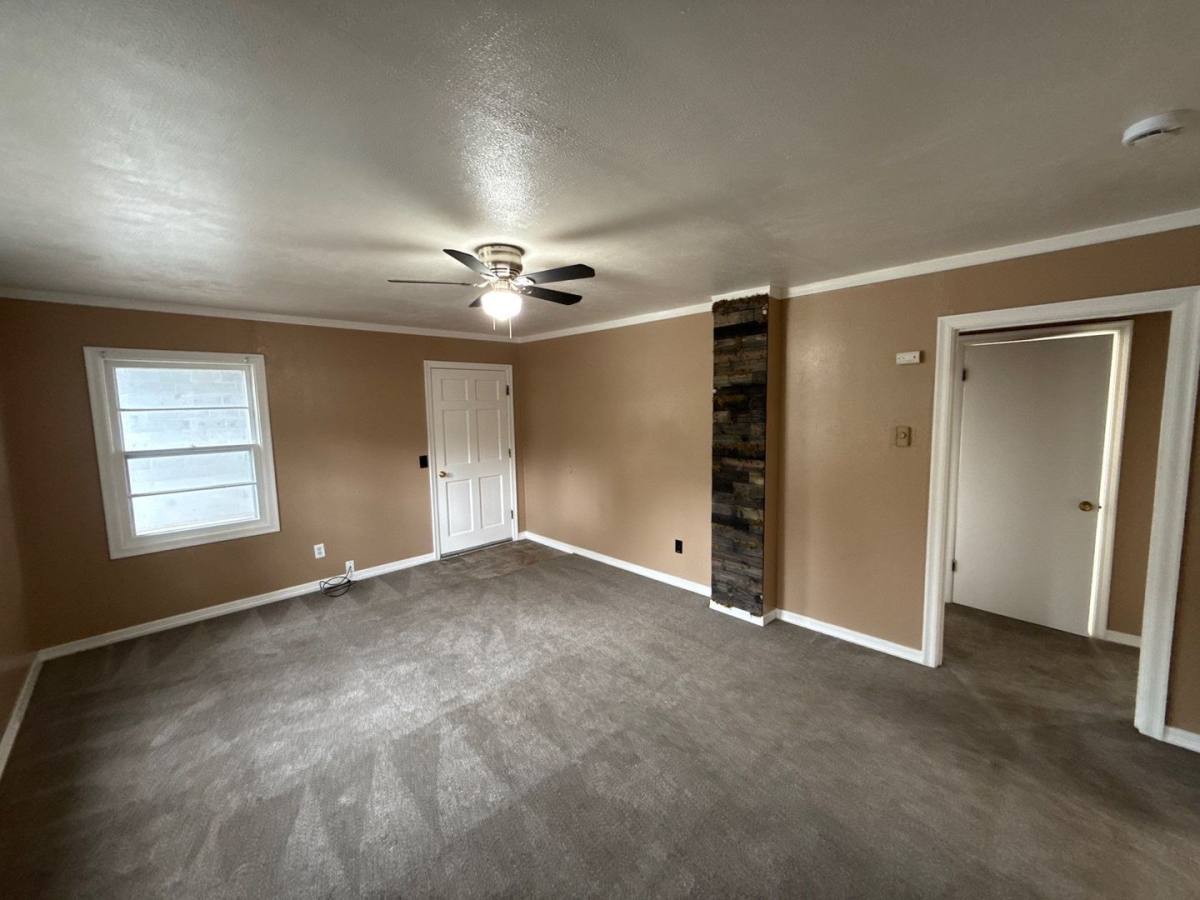 Apartment for rent at 465 Madrona Ave SE, Salem, OR 97302