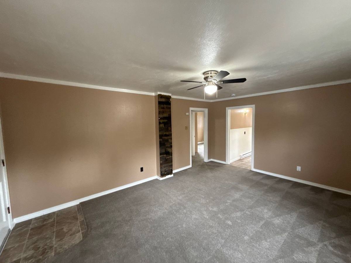 Apartment for rent at 465 Madrona Ave SE, Salem, OR 97302
