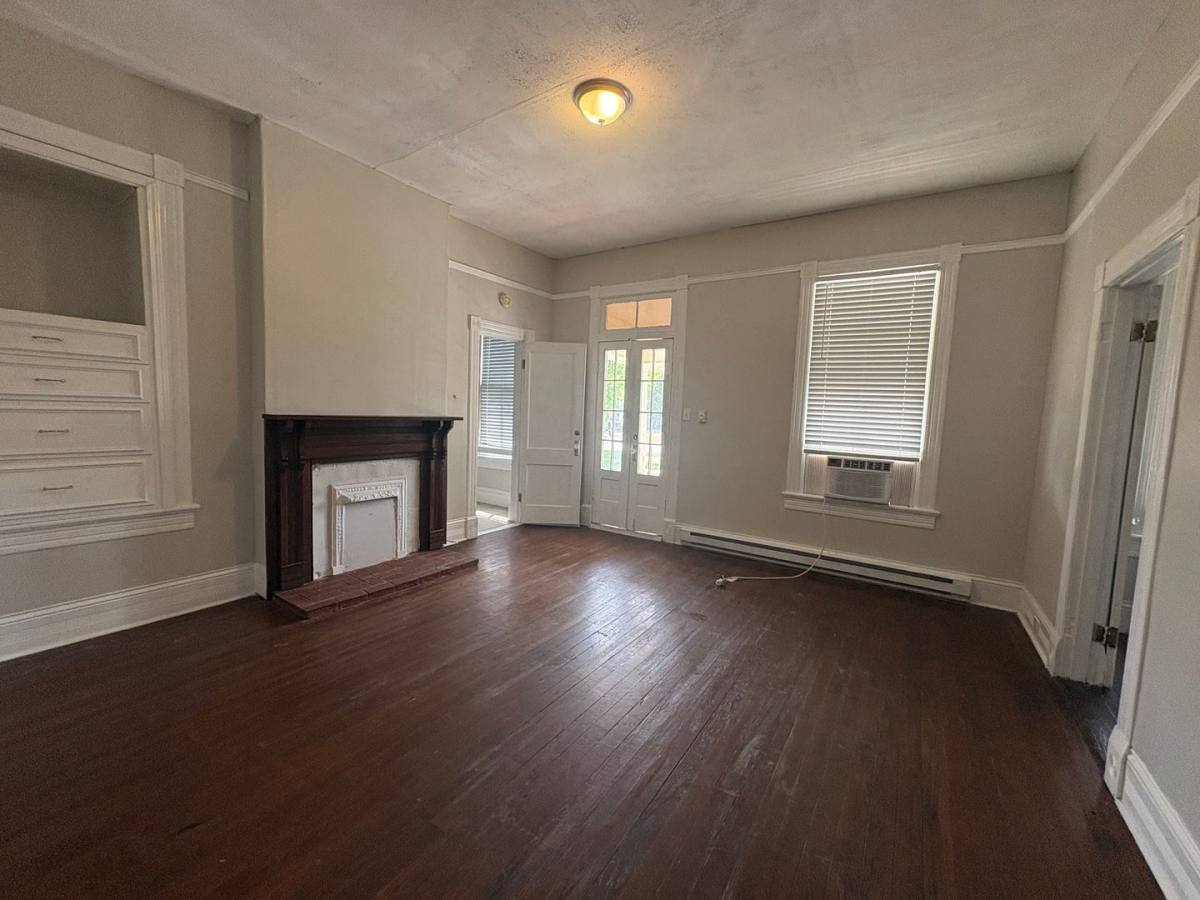 Apartment for rent at 883 Mulberry St #D, Macon, GA 31201
