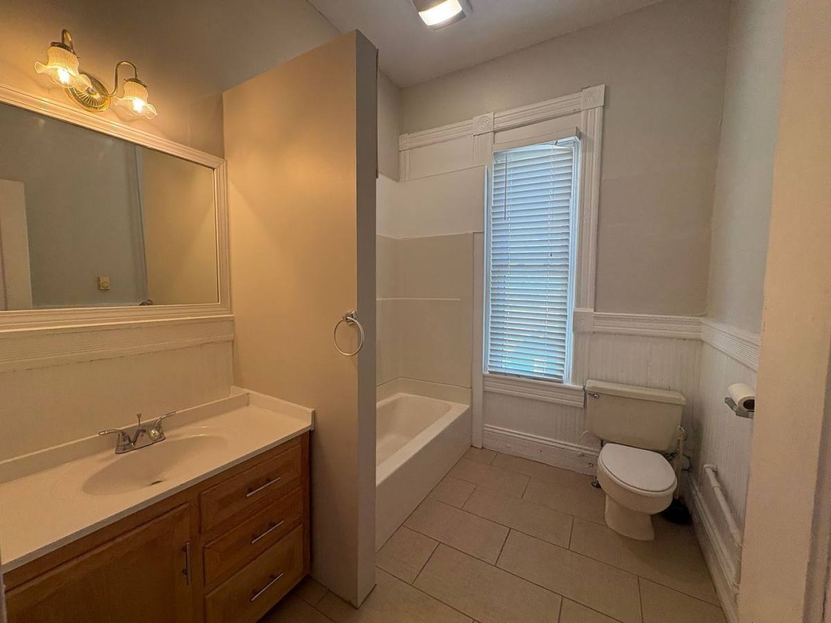 Apartment for rent at 883 Mulberry St #D, Macon, GA 31201