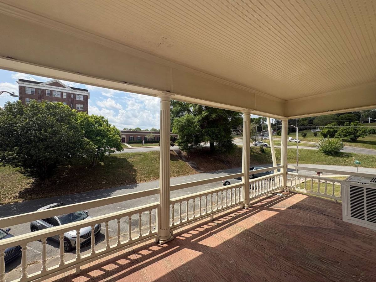 Apartment for rent at 883 Mulberry St #D, Macon, GA 31201