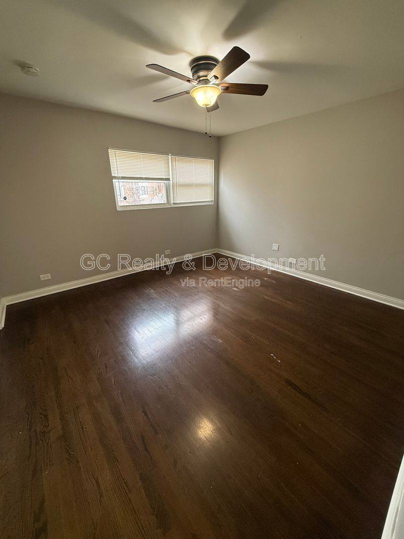 Condo for rent at 6947 S Jeffery Blvd #3K, Chicago, IL 60649