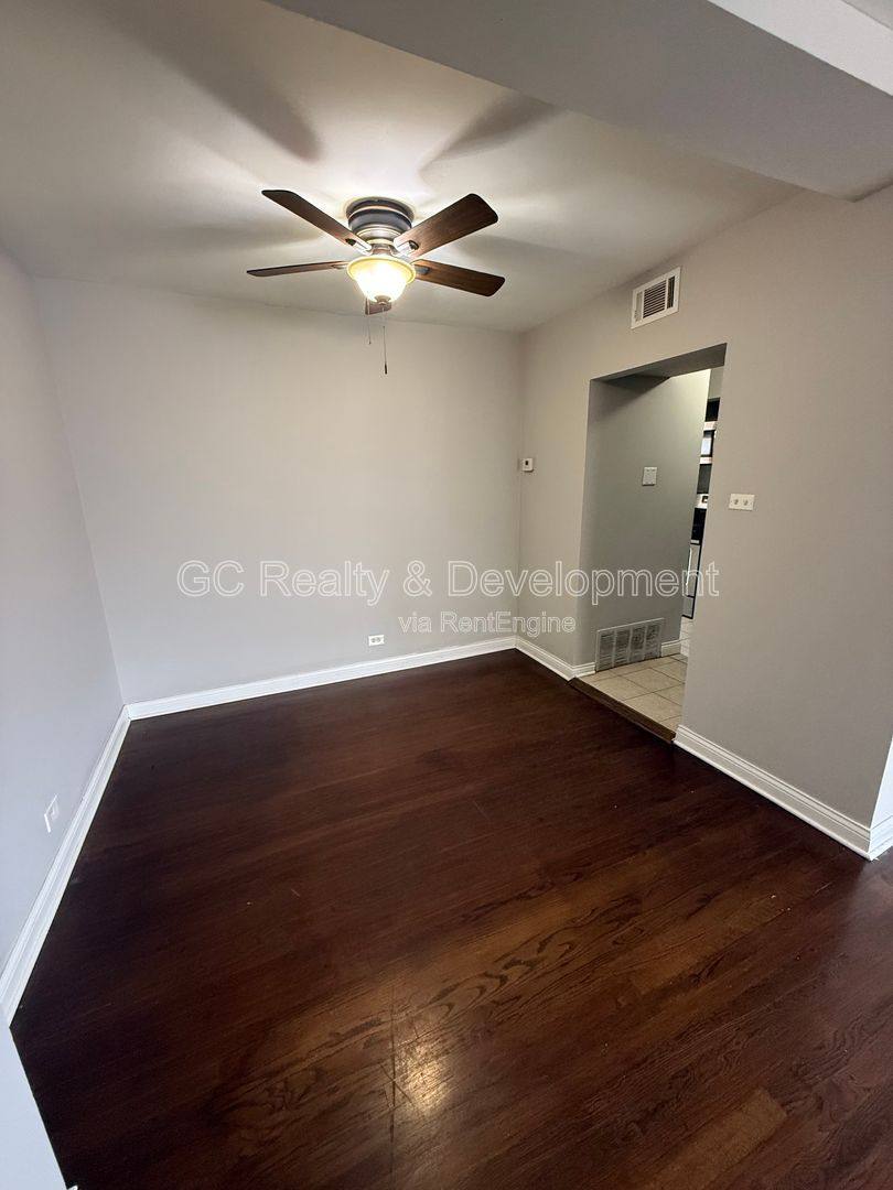 Condo for rent at 6947 S Jeffery Blvd #3K, Chicago, IL 60649