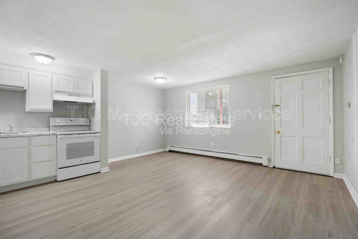 Apartment for rent at 1138 Corona St #103, Denver, CO 80218