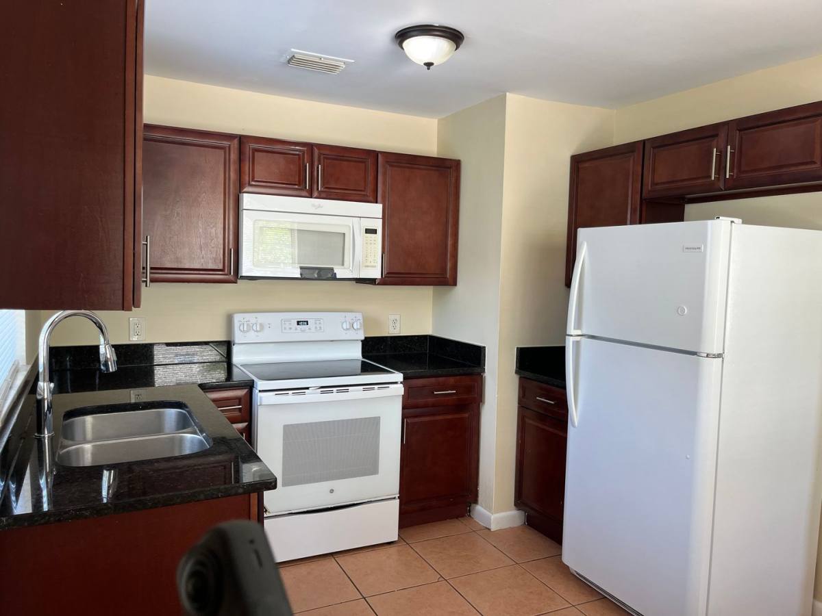 Apartment for rent at 300 Orange Ave #B, Longwood, FL 32750