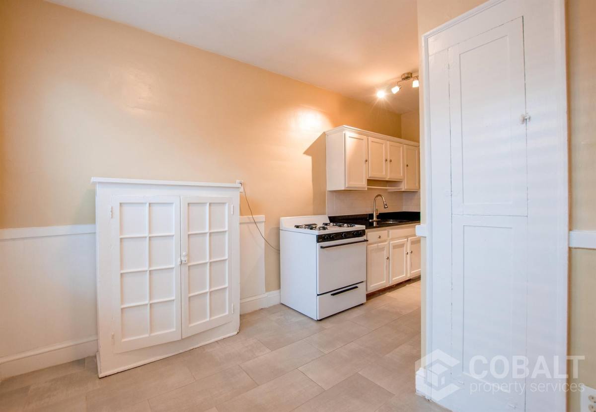 Apartment for rent at 993 N Highland Ave NE #6, Atlanta, GA 30306