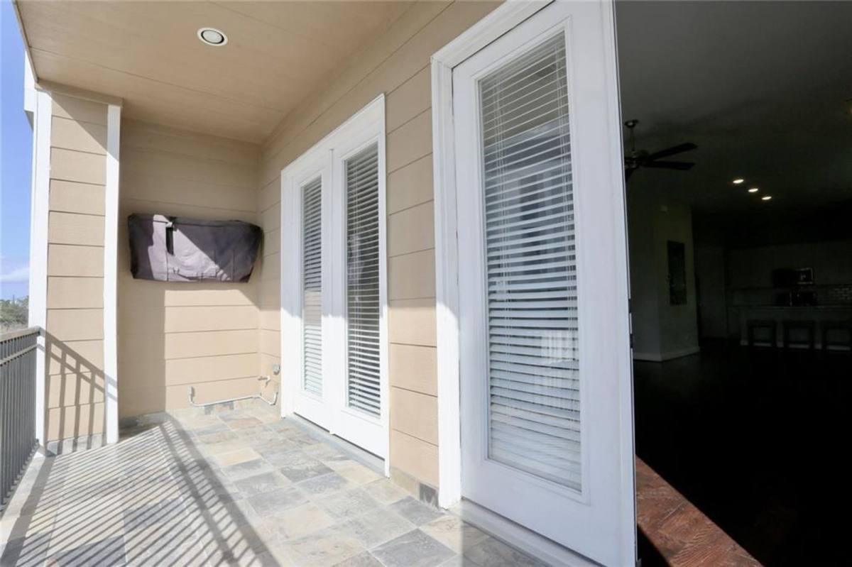 Apartment for rent at 1227 W 19th St #A, Houston, TX 77008