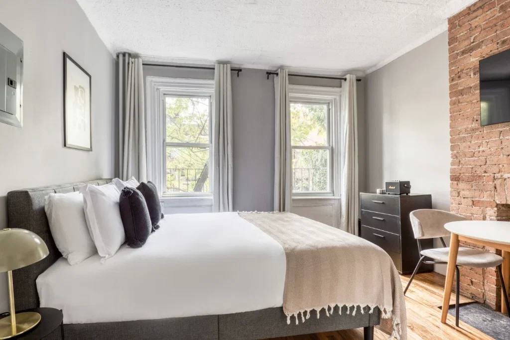 Apartment for rent at 17 Gay St #6, New York, NY 10014