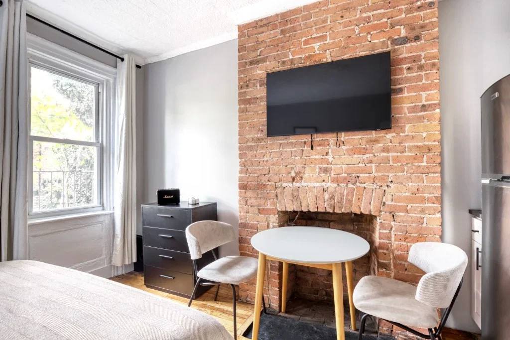 Apartment for rent at 17 Gay St #6, New York, NY 10014