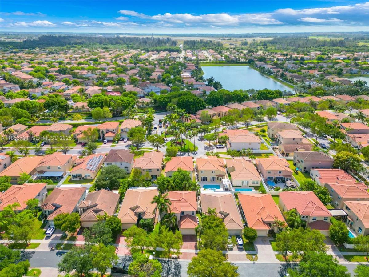 House for rent at 1755 NE 37th Ave, Homestead, FL 33033