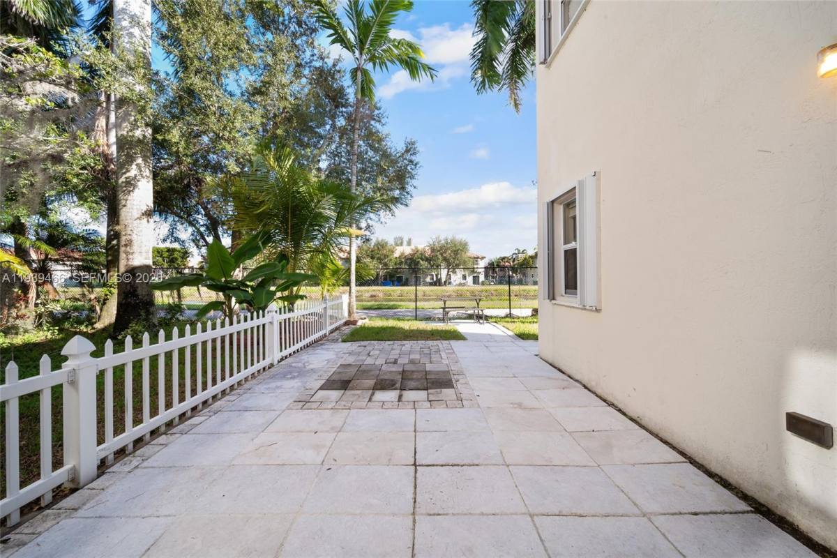 House for rent at 3641 NE 4th St, Homestead, FL 33033
