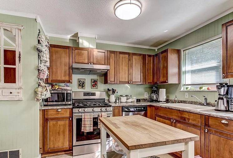 House for rent at 106 Penrose Dr, Savannah, GA 31419