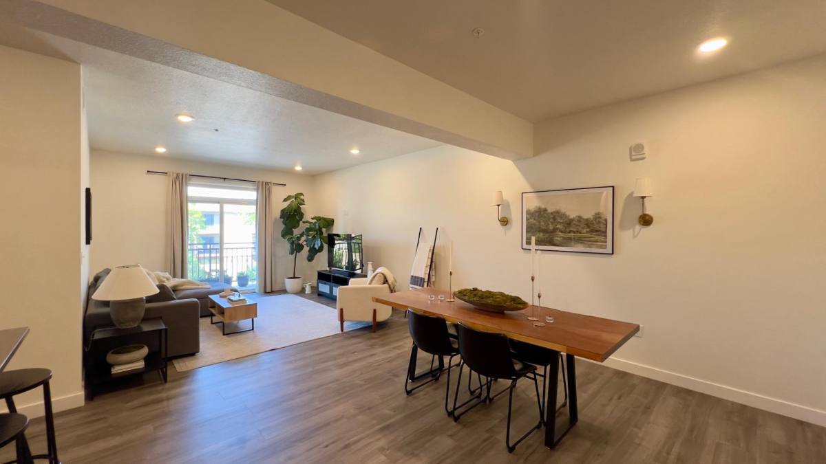 Apartment for rent at 4576 S 900E #306, Salt Lake City, UT 84117