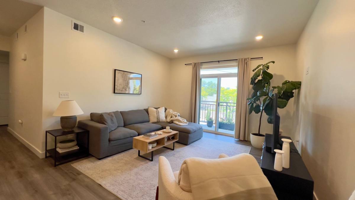 Apartment for rent at 4576 S 900E #306, Salt Lake City, UT 84117