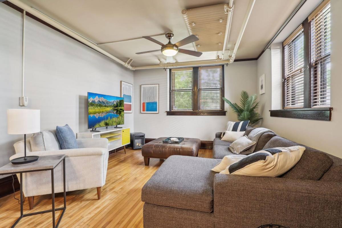 Condo for rent at 3006 W 44th St #5, Minneapolis, MN 55410