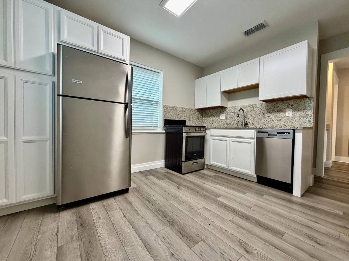 Apartment for rent at 103 4th St SE #B, Winter Haven, FL 33880