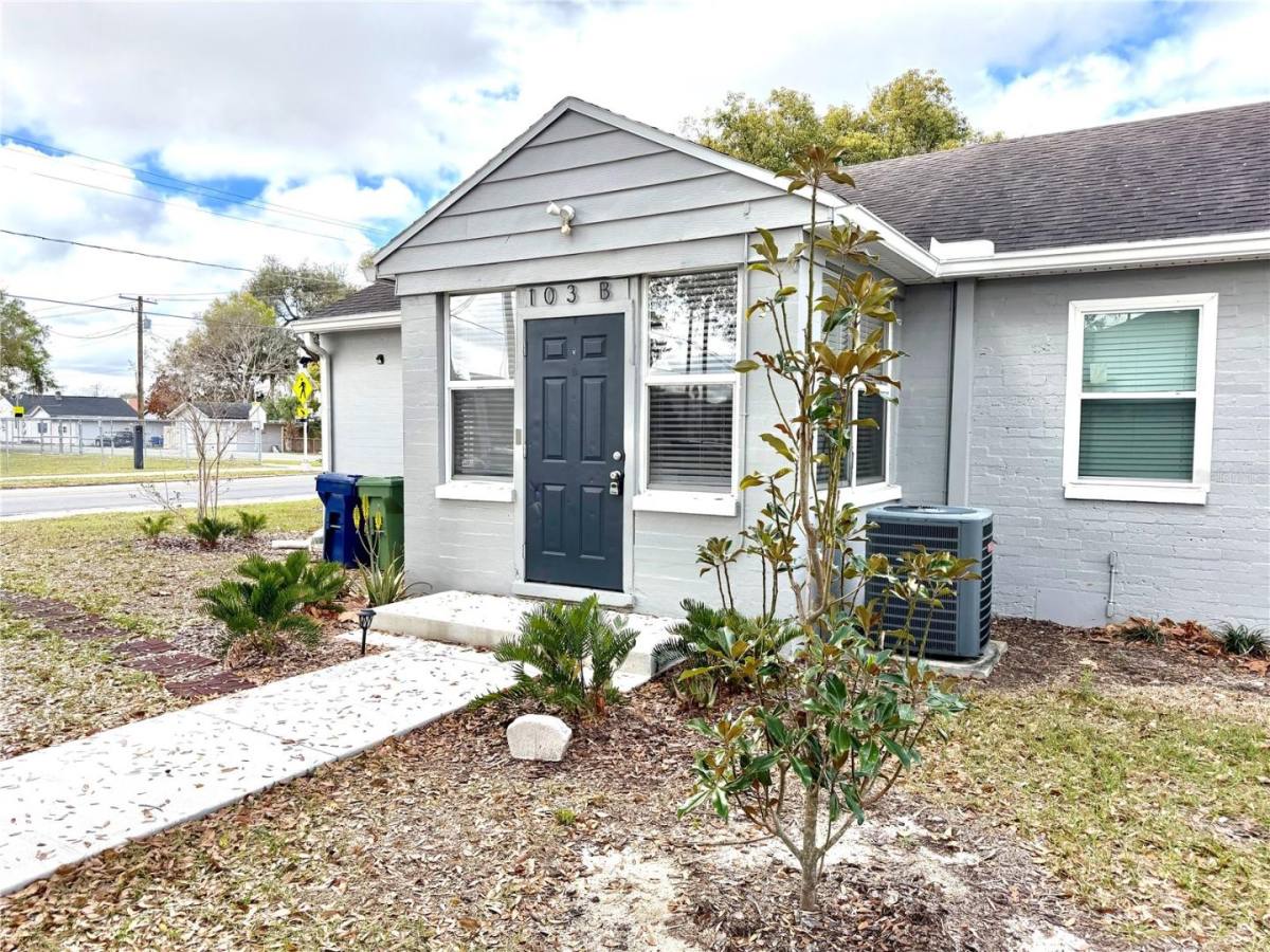 Apartment for rent at 103 4th St SE #B, Winter Haven, FL 33880