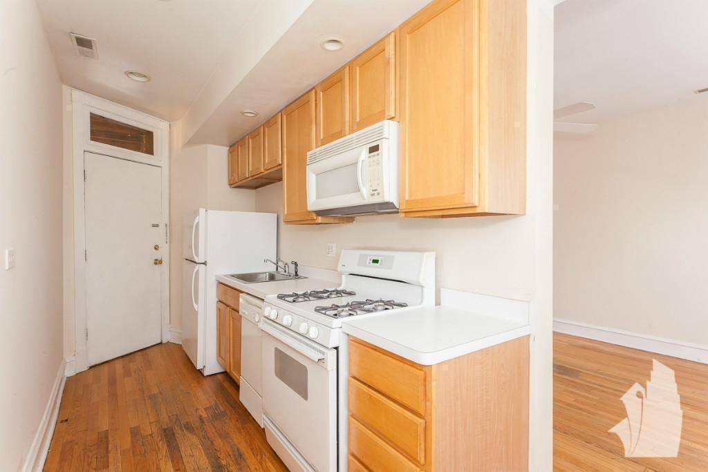 Apartment for rent at 1200 W Wellington Ave #2, Chicago, IL 60657