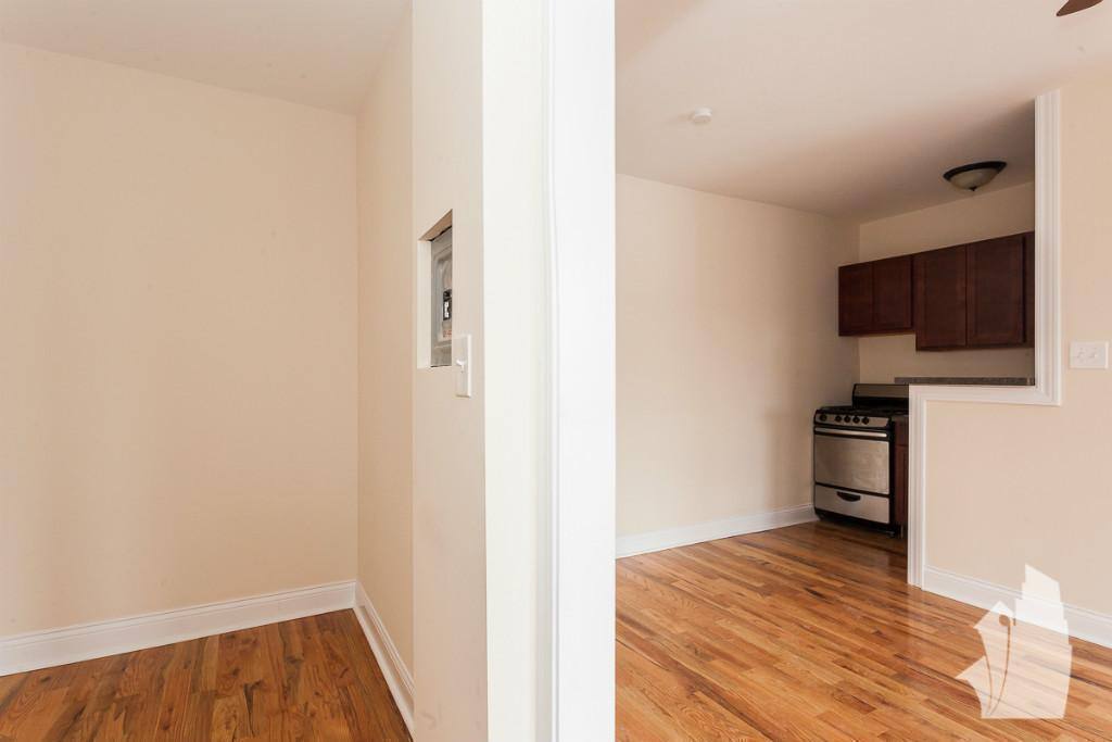 Apartment for rent at 818 W Diversey Parkway N, Chicago, IL 60614