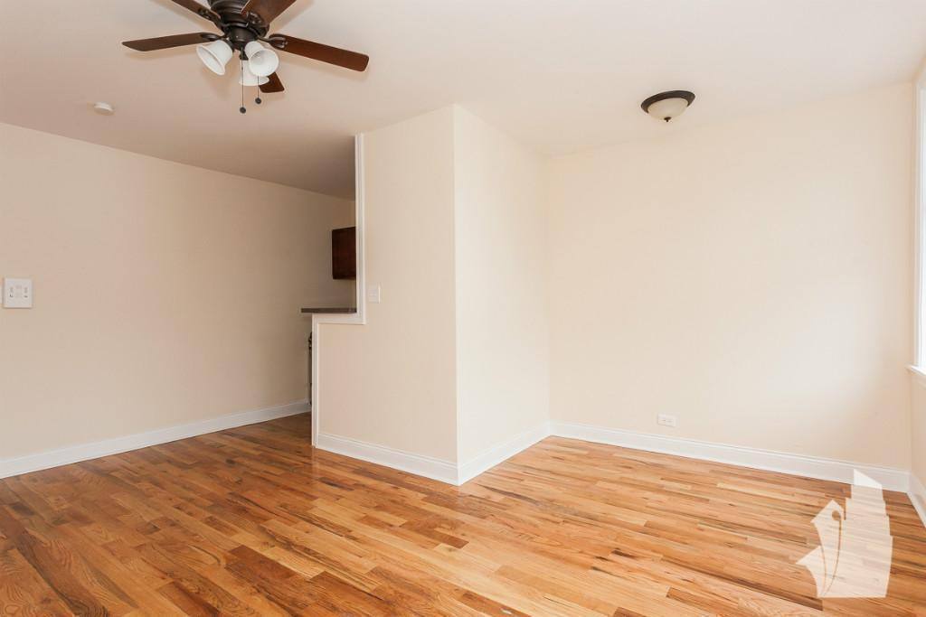 Apartment for rent at 818 W Diversey Parkway N, Chicago, IL 60614