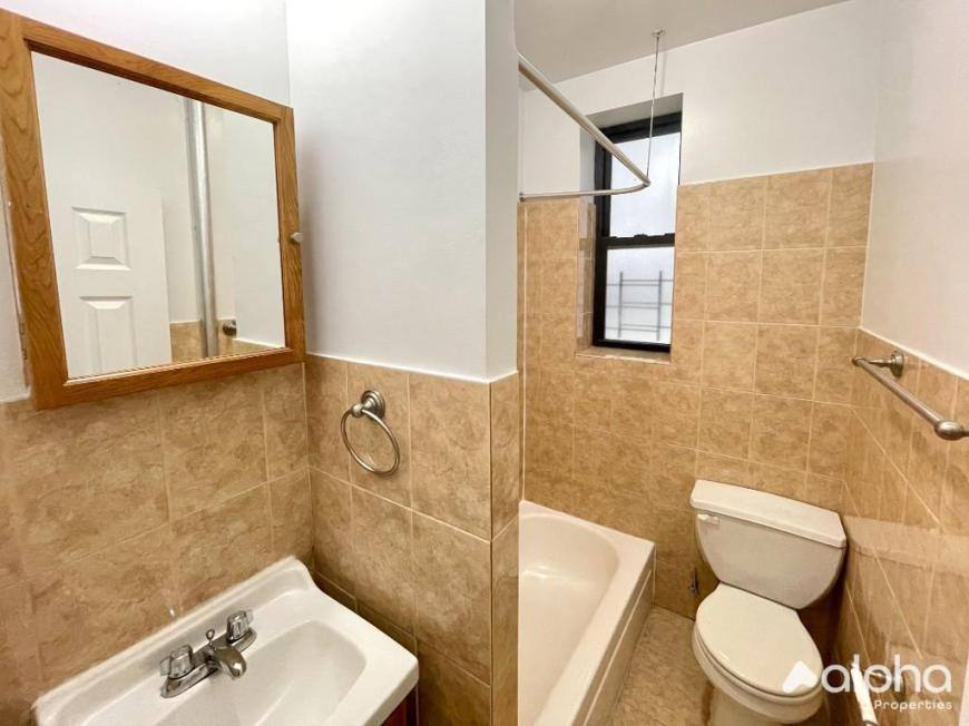Apartment for rent at 175 E 101st St #19, New York, NY 10029