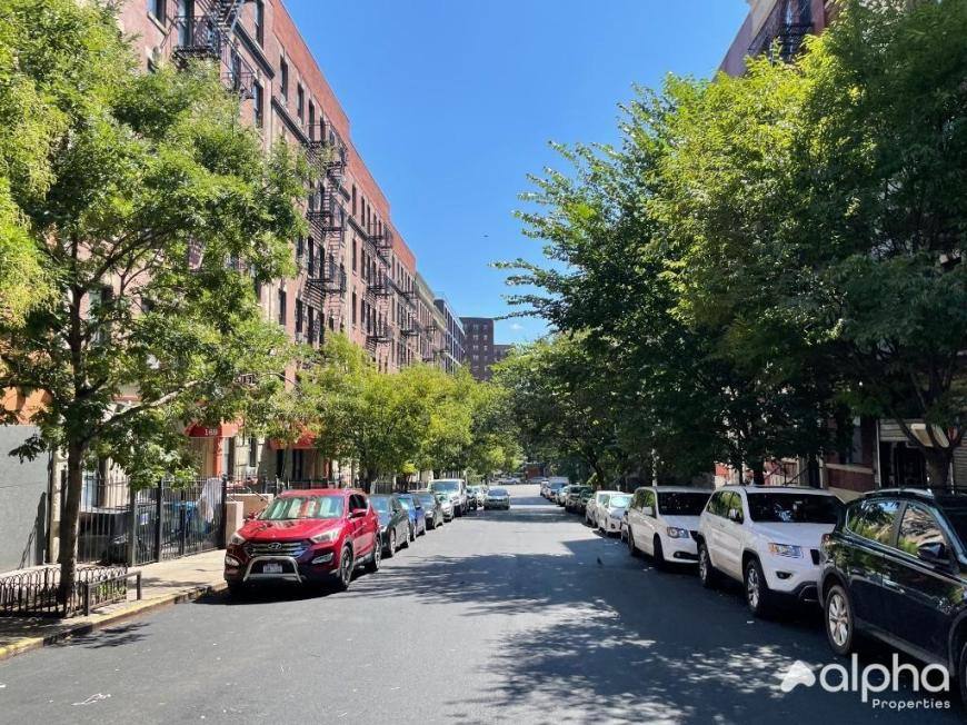 Apartment for rent at 175 E 101st St #19, New York, NY 10029